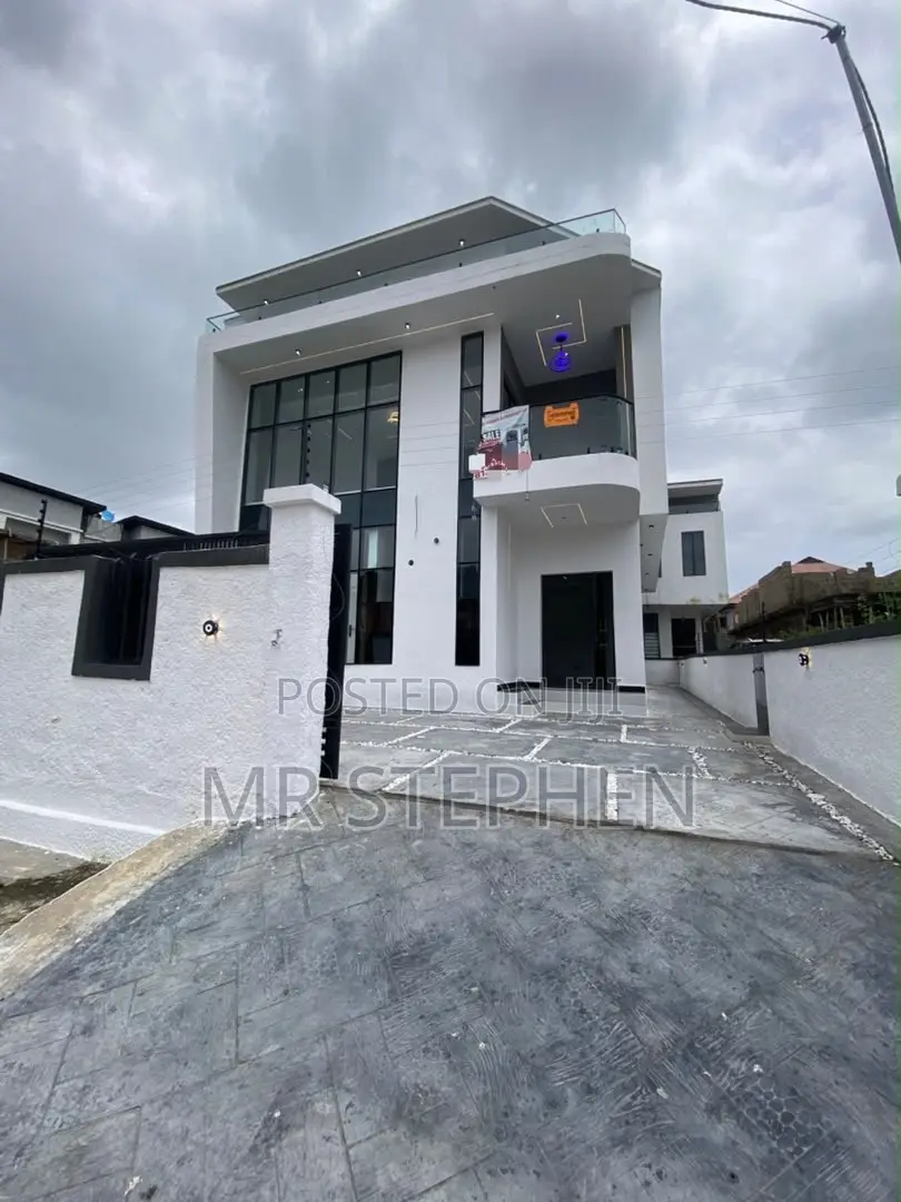 4bdrm Duplex in Sangotedo for sale in Sangotedo
