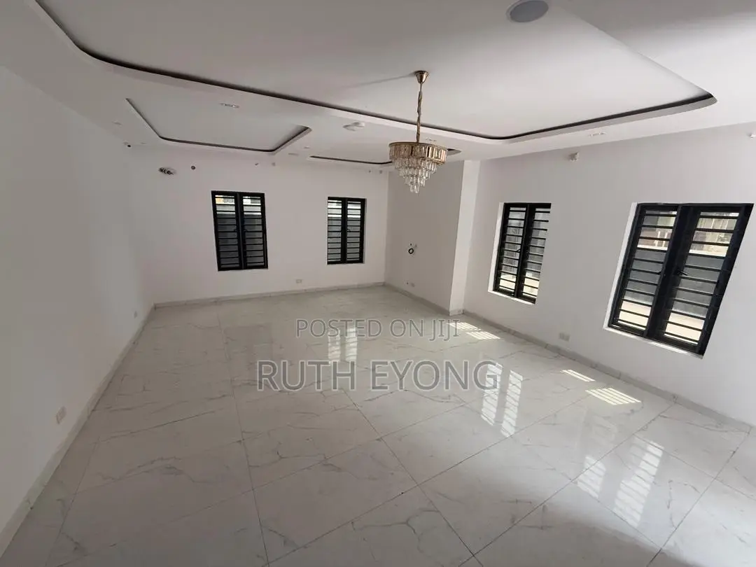 5bdrm Duplex in Lekki Phase 1 for rent in Lekki Phase 1