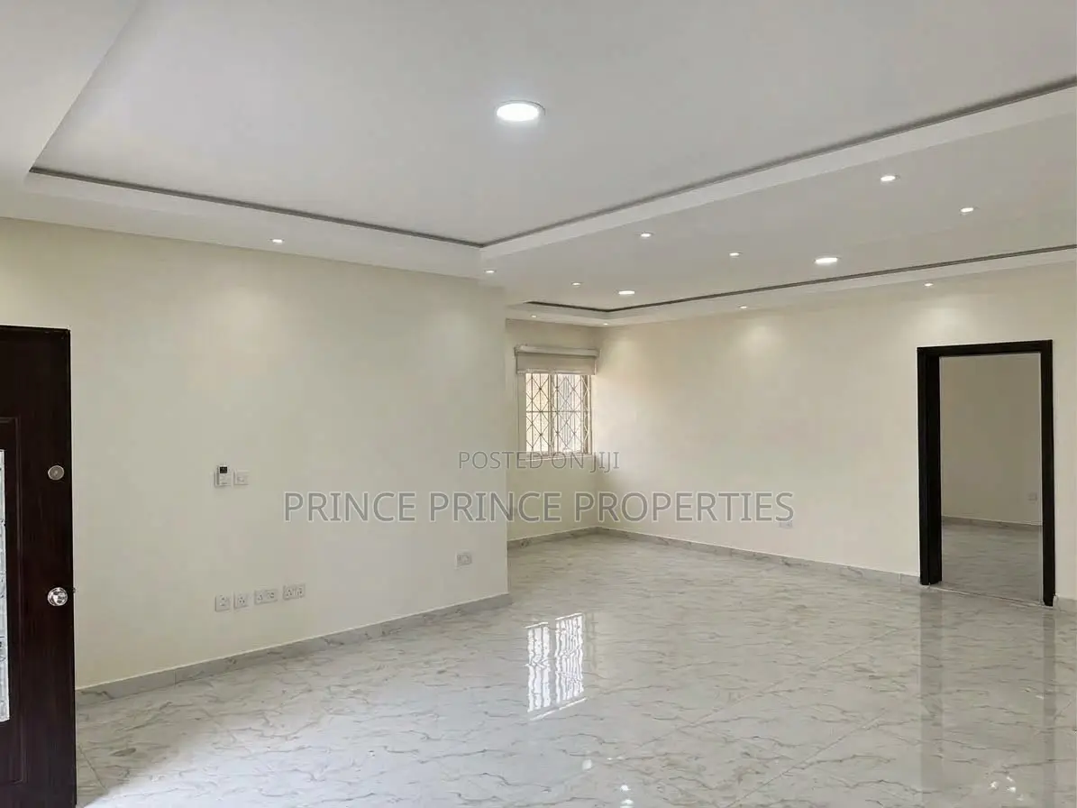 Furnished 3bdrm Block of Flats in Surulere for rent in Aguda / Surulere