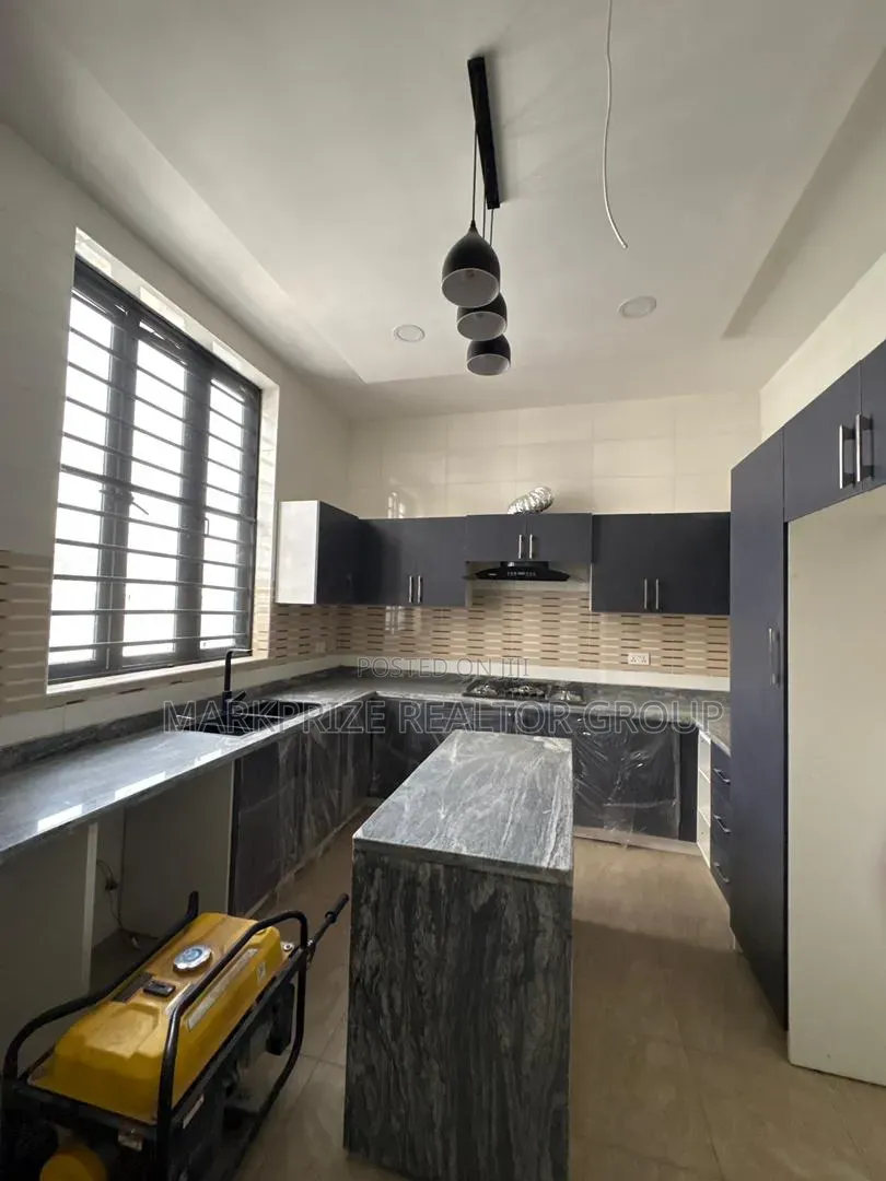 4bdrm Duplex in Orchid Lekki Lagos for sale in Lekki Expressway