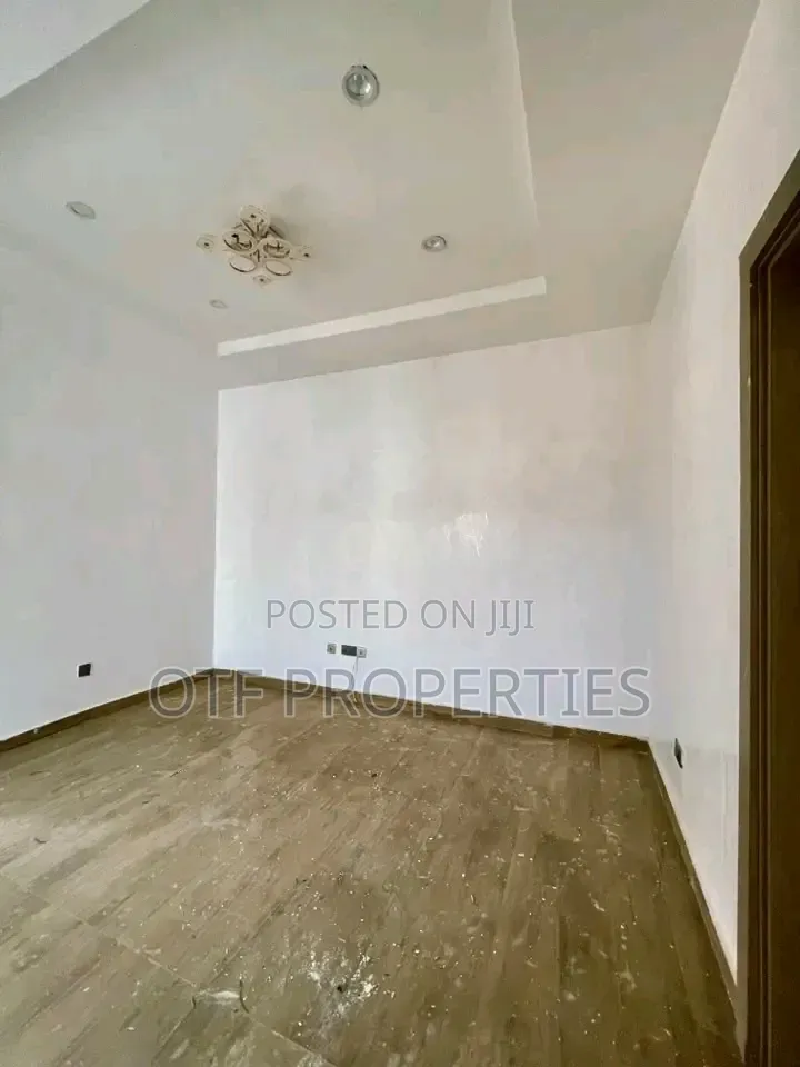 4bdrm Duplex in Jahi Gilmore for rent in Jahi