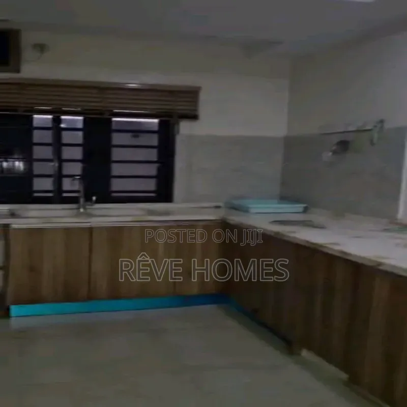 3bdrm Block of Flats in Ogudu GRA for rent in Ogudu GRA