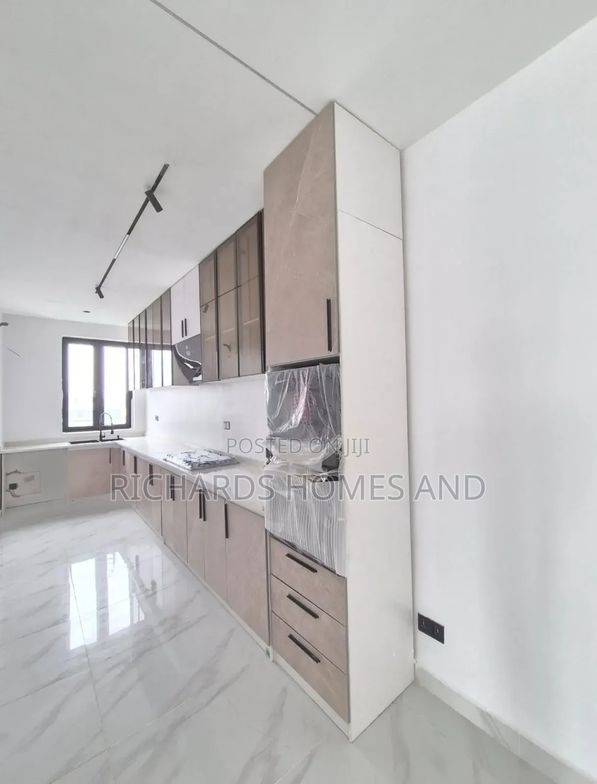 3bdrm Apartment in Lekki Phase 1 for rent in Lekki Phase 1