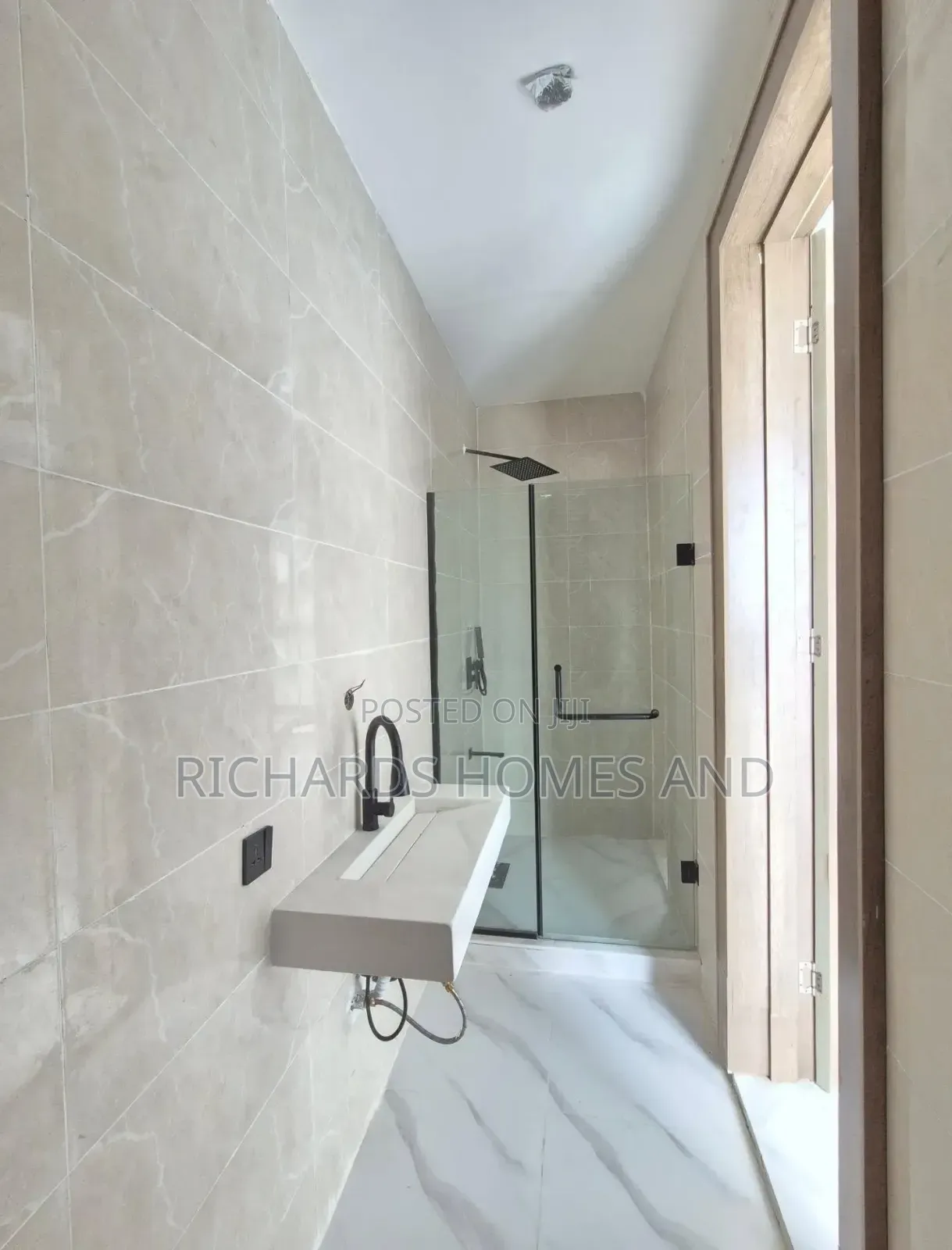 3bdrm Apartment in Lekki Phase 1 for rent in Lekki Phase 1