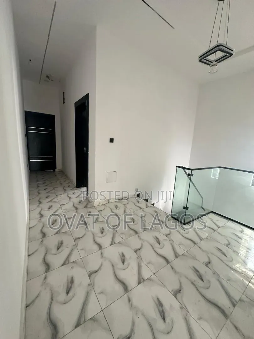 4bdrm Duplex in Ikota for sale in Ikota