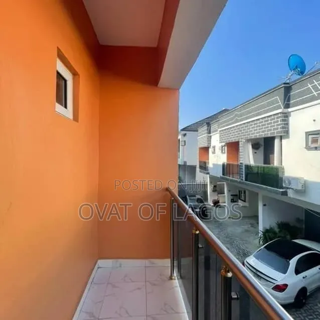 4bdrm Duplex in Ikota for sale in Ikota