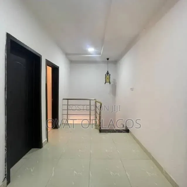 4bdrm Duplex in Ikota for sale in Ikota