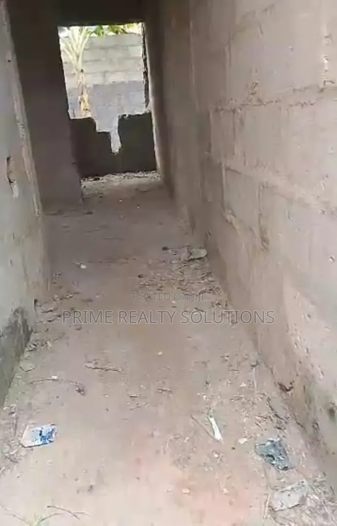 Urgent Sale – 4 Mini Flats + 2 Plots of Land in Ado-Odo/Ota