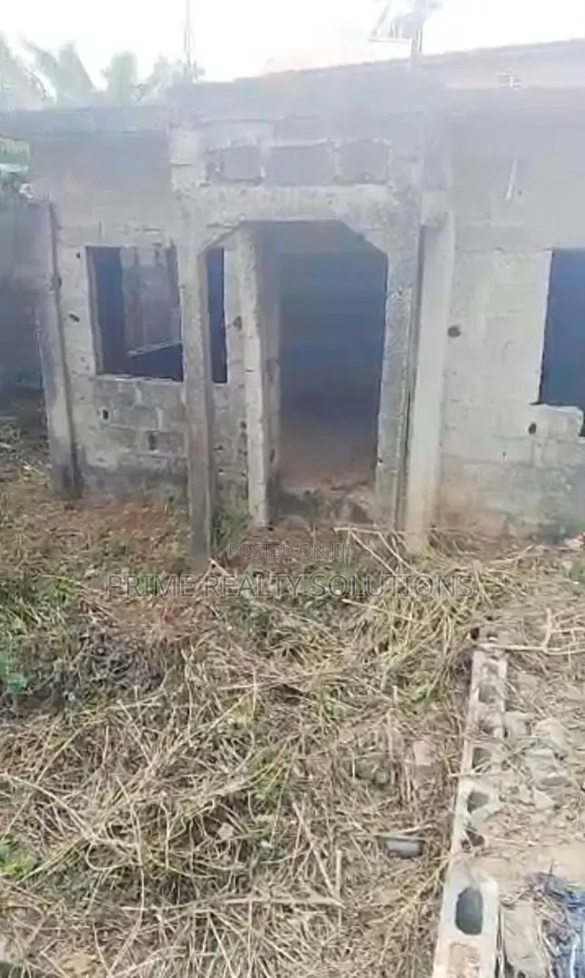 Urgent Sale – 4 Mini Flats + 2 Plots of Land in Ado-Odo/Ota