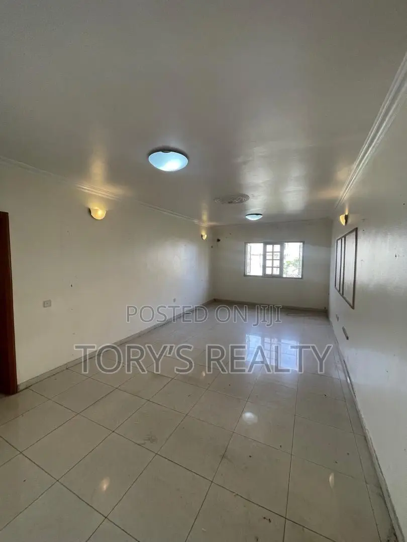 4bdrm Duplex in Lekki Phase 1 for rent in Lekki Phase 1
