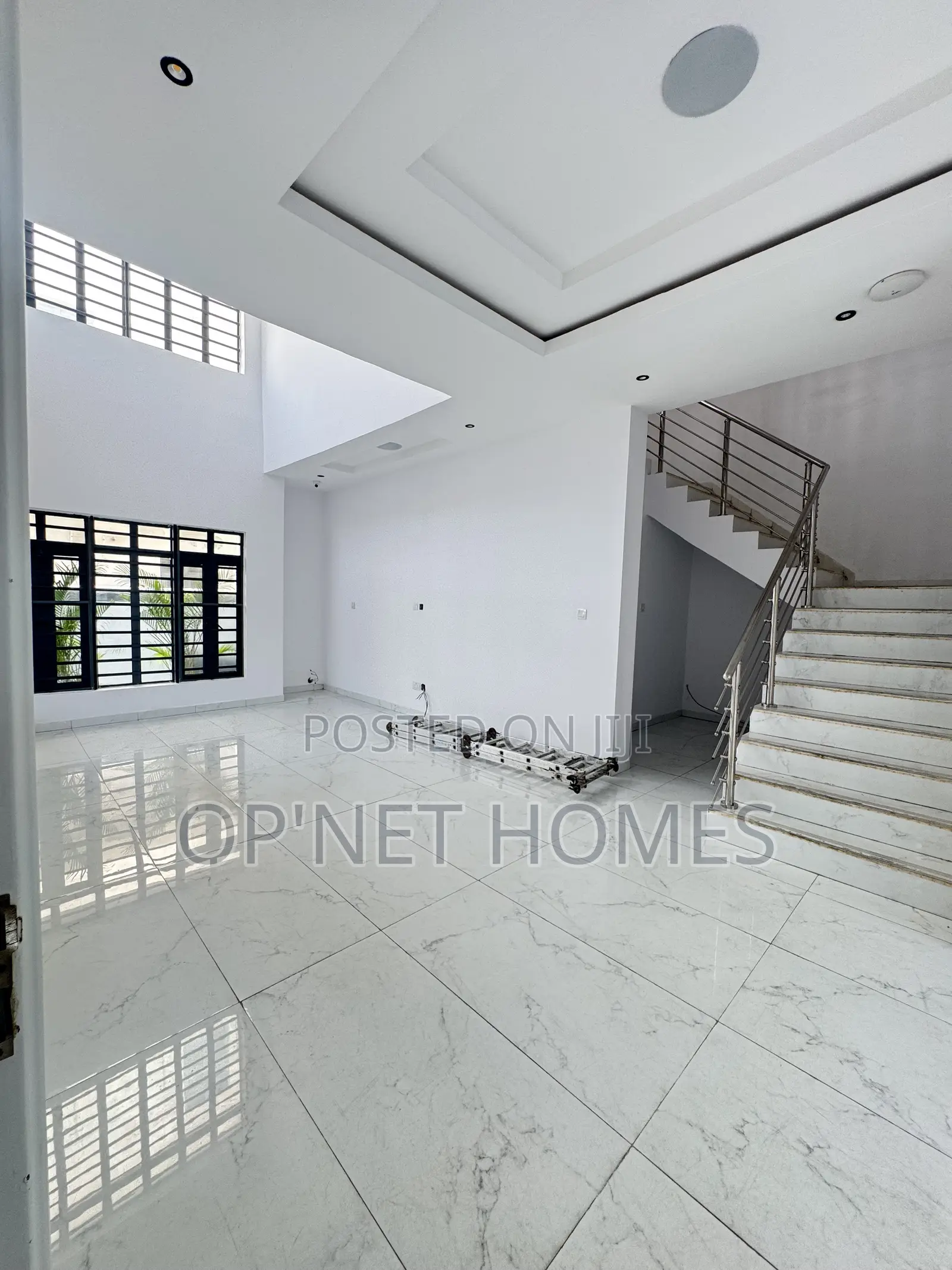 4bdrm Duplex in U3 Estate, Lekki Phase 1 for rent in Lekki Phase 1