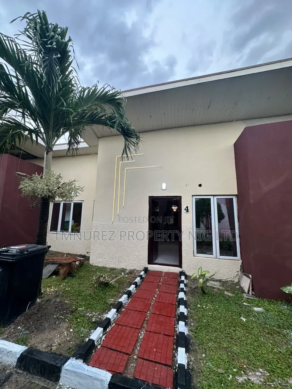 2bdrm Bungalow in Chevron for sale in Chevron