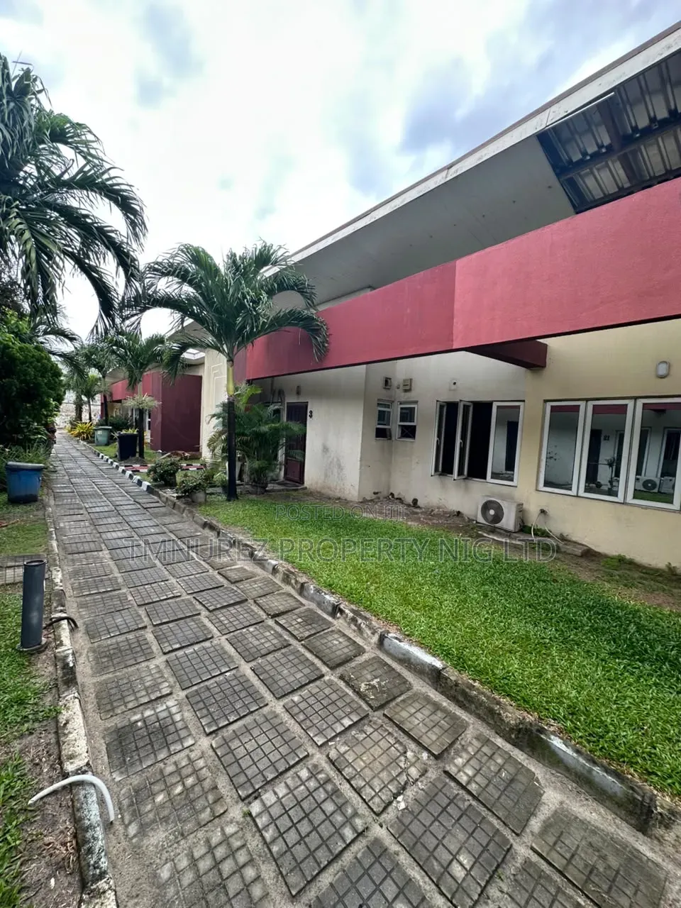 2bdrm Bungalow in Chevron for sale in Chevron