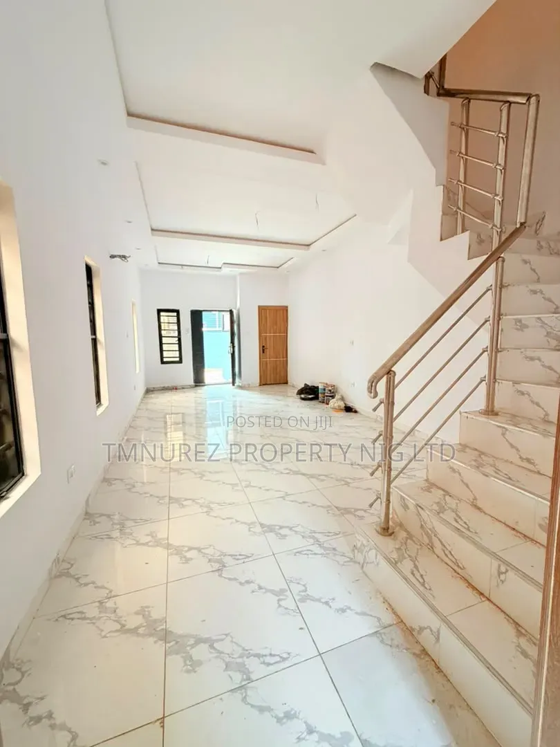 4bdrm Duplex in Anthony Village for sale in Anthony Village