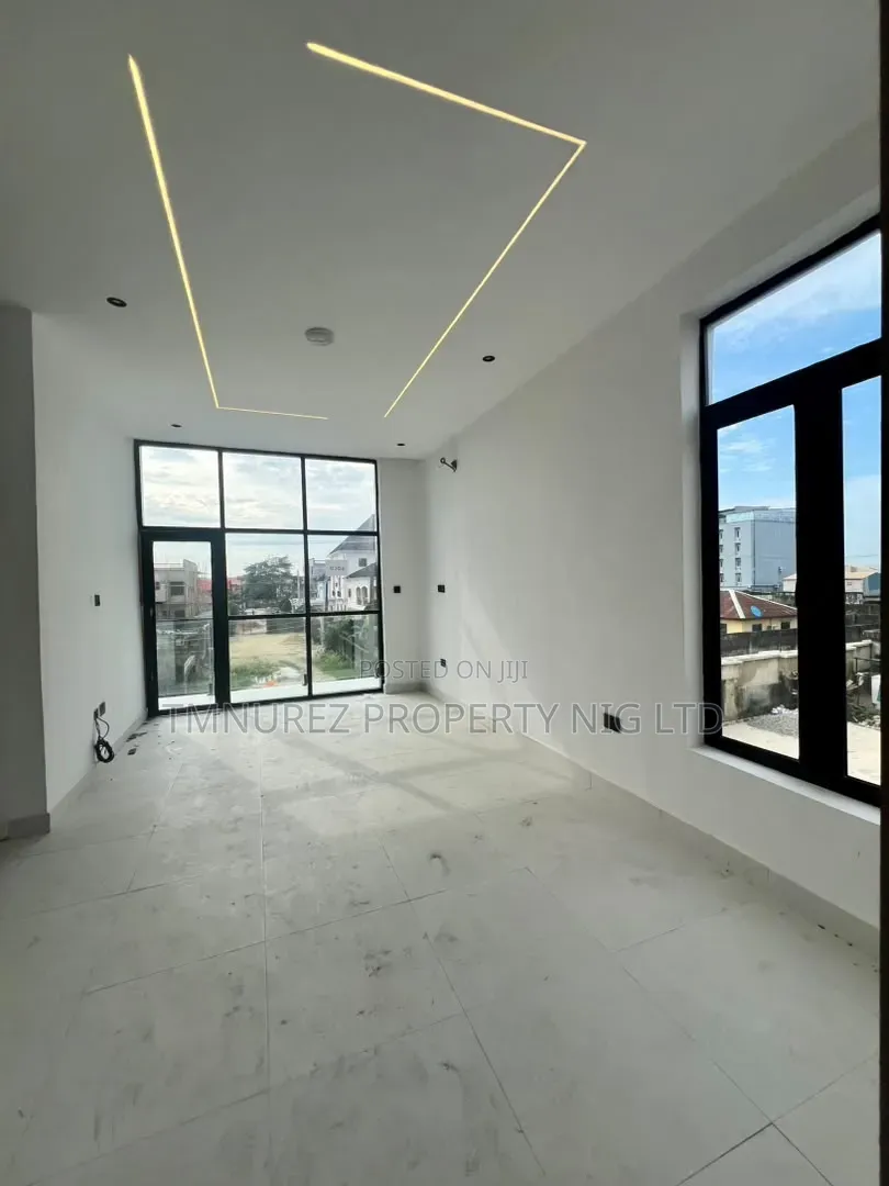 3bdrm Duplex in Off Lekki-Epe Expressway for sale in Off Lekki-Epe Expressway
