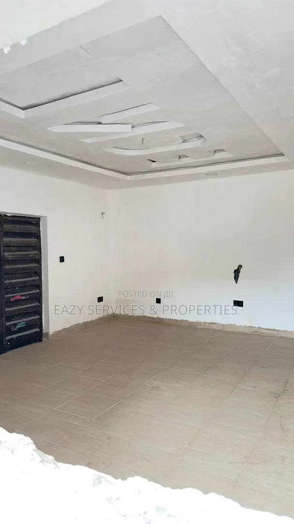 Massive Shop Space With Store in Osapa London, Lekki in Osapa london