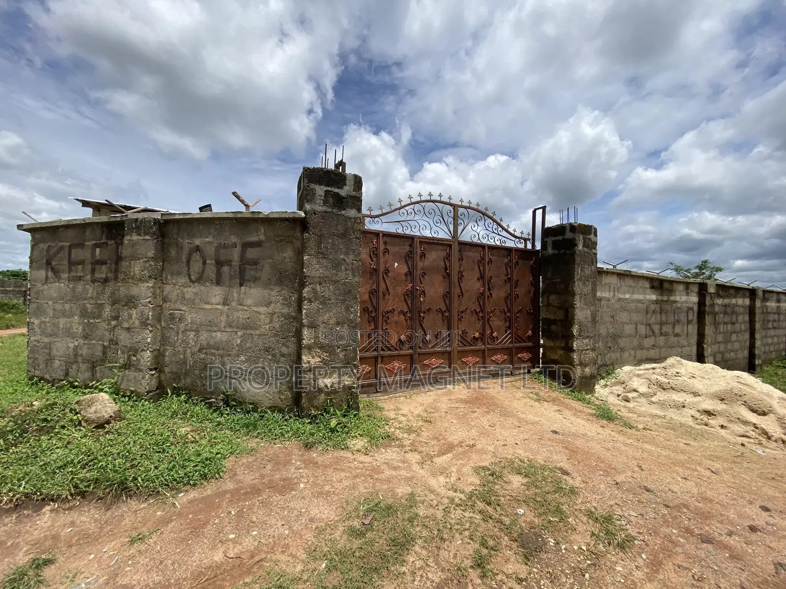 Urgent Distress Sale One Plot at Bishop Nwedo Estate, Umuahia, in Umuahia