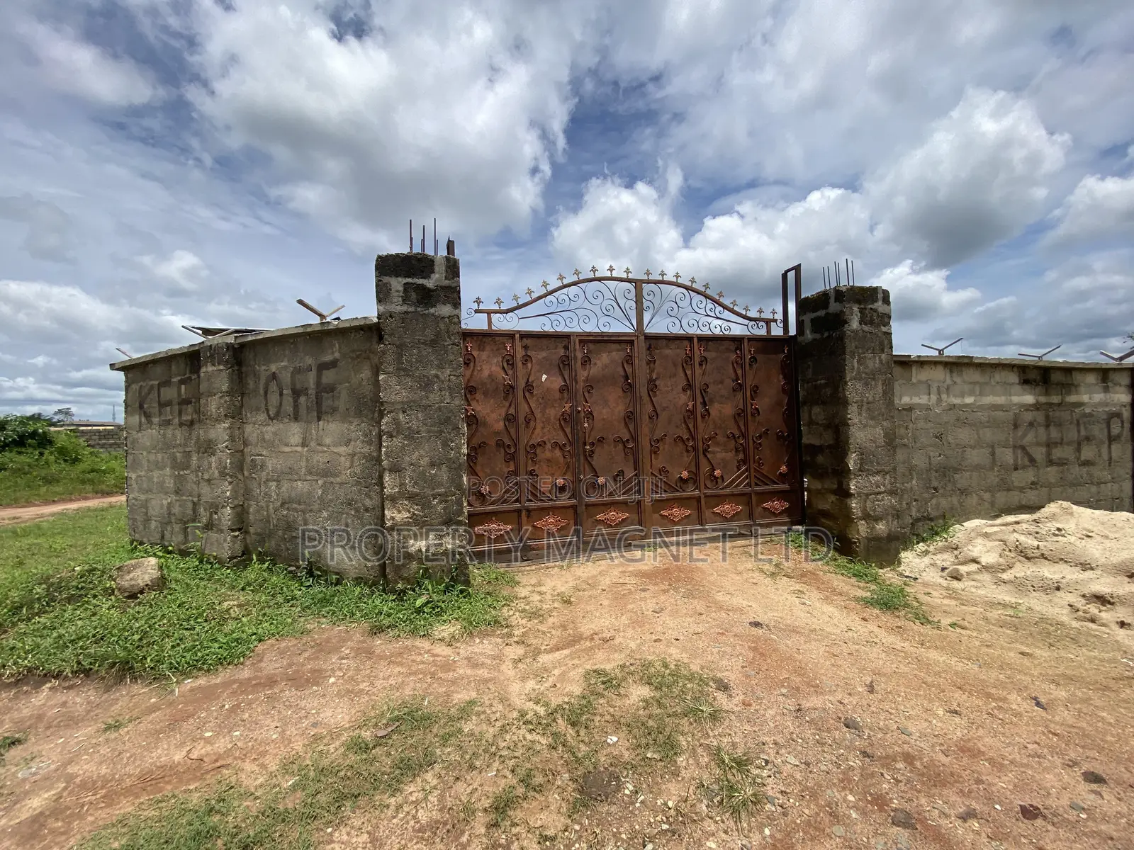 Urgent Distress Sale One Plot at Bishop Nwedo Estate, Umuahia, in Umuahia