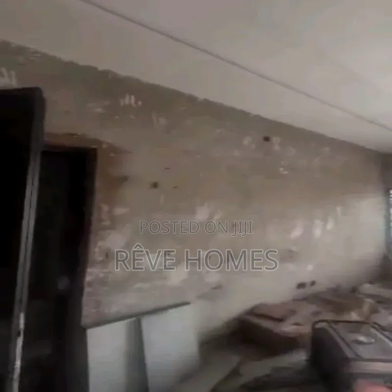 2bdrm Block of Flats in Adekunle for rent in Adekunle
