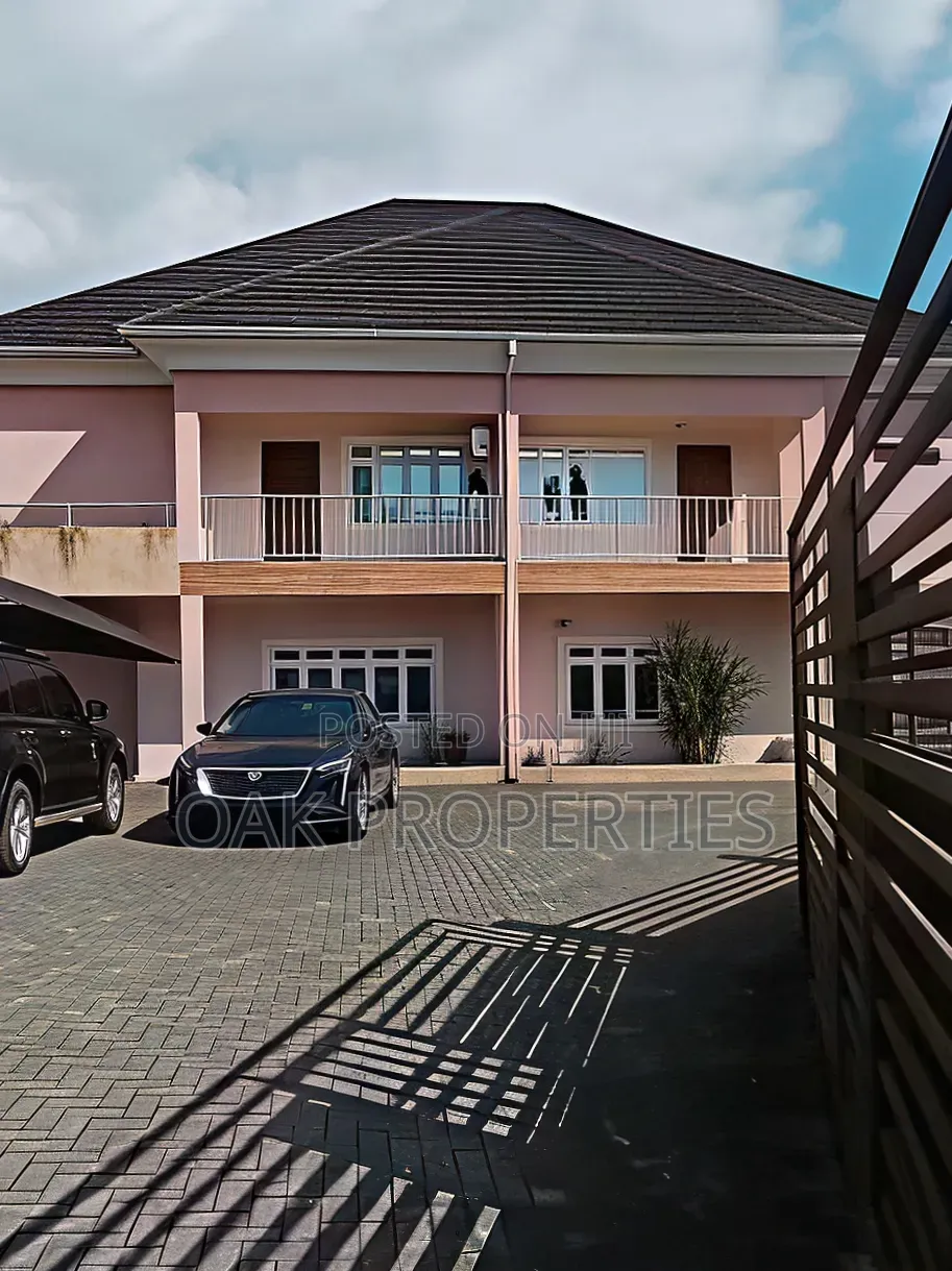 3bdrm Duplex in Old Gra for rent in Old GRA