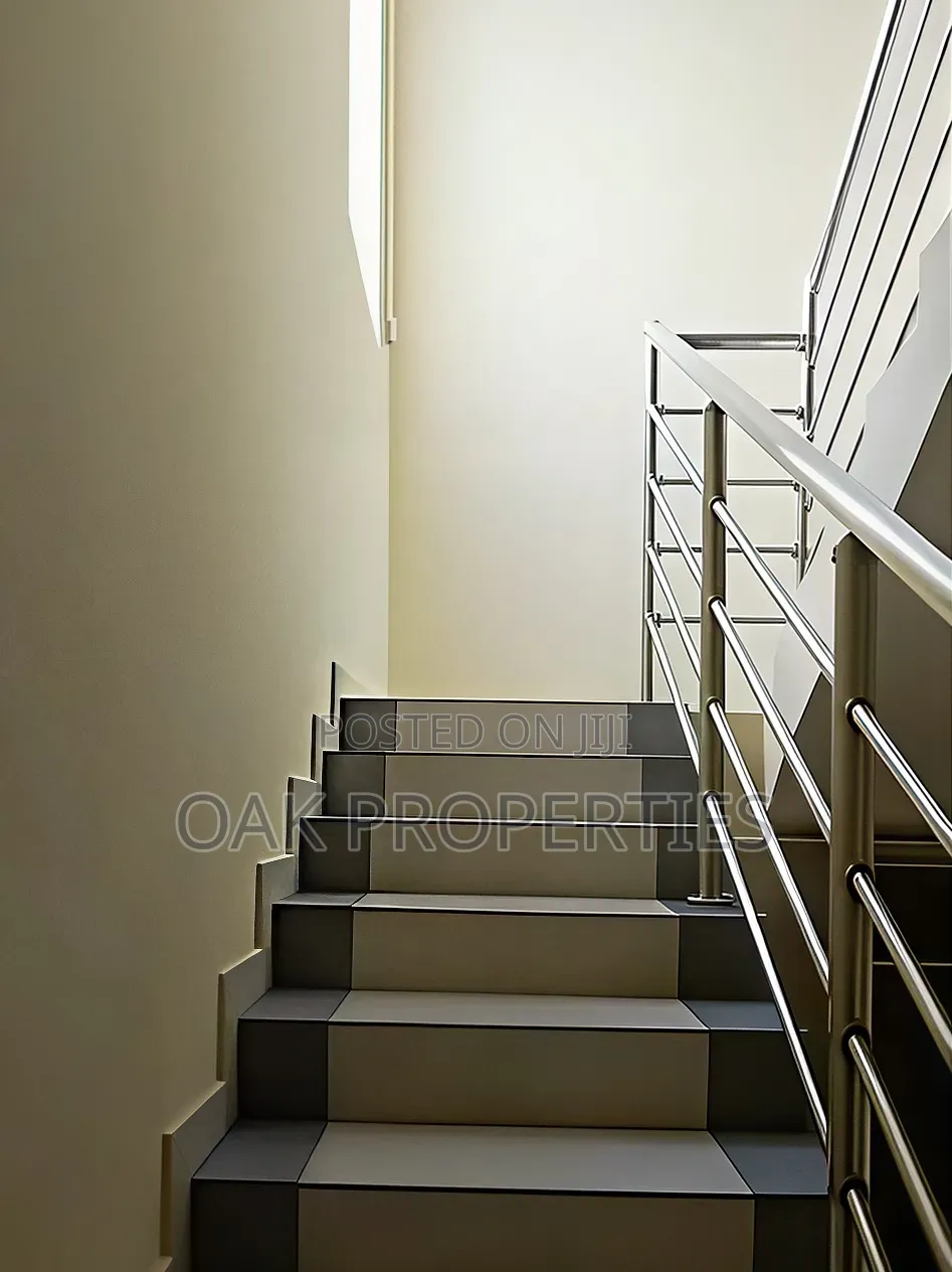 3bdrm Duplex in Old Gra for rent in Old GRA