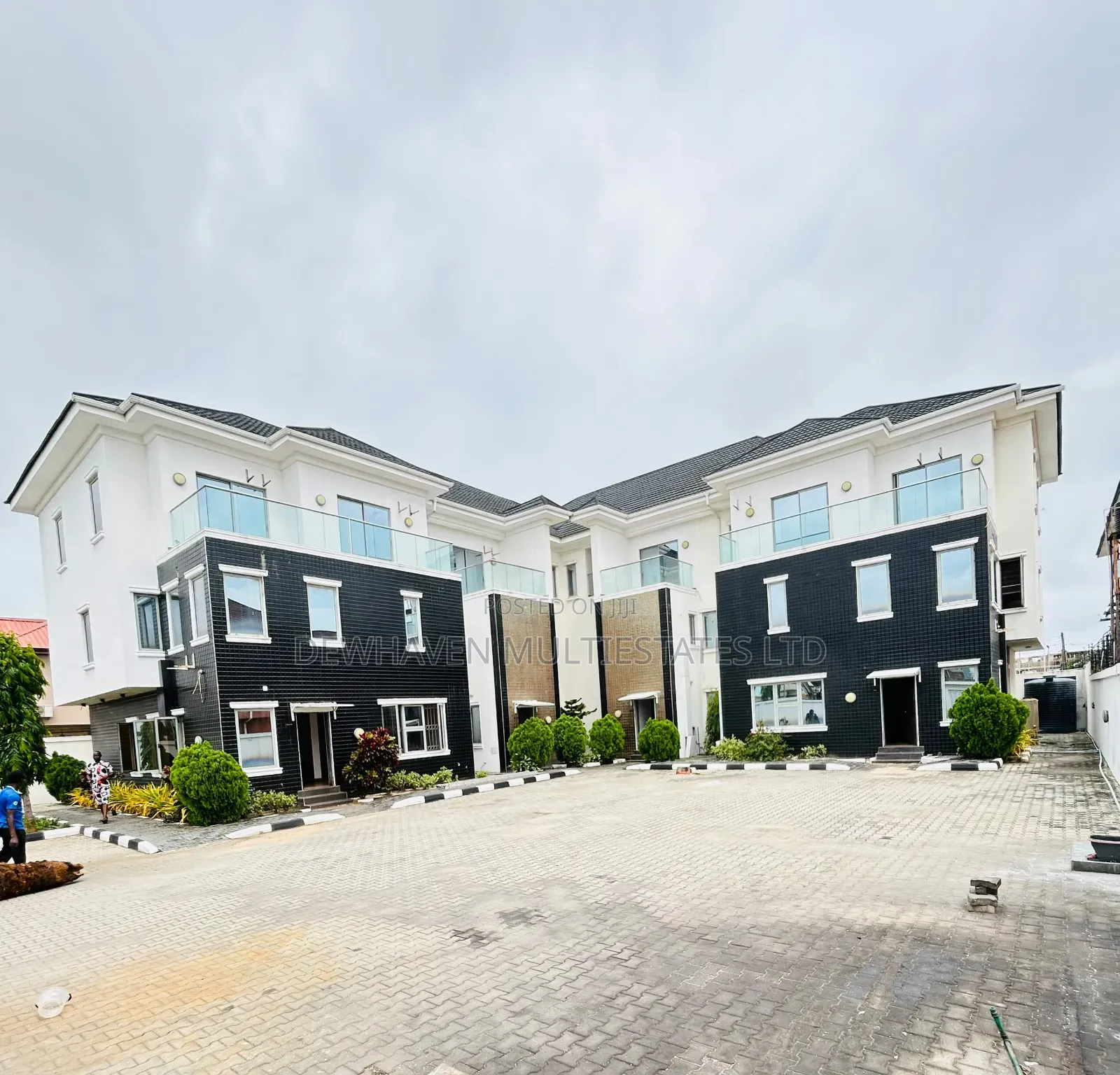5bdrm Duplex in Victoria Island Extension for sale in Victoria Island Extension