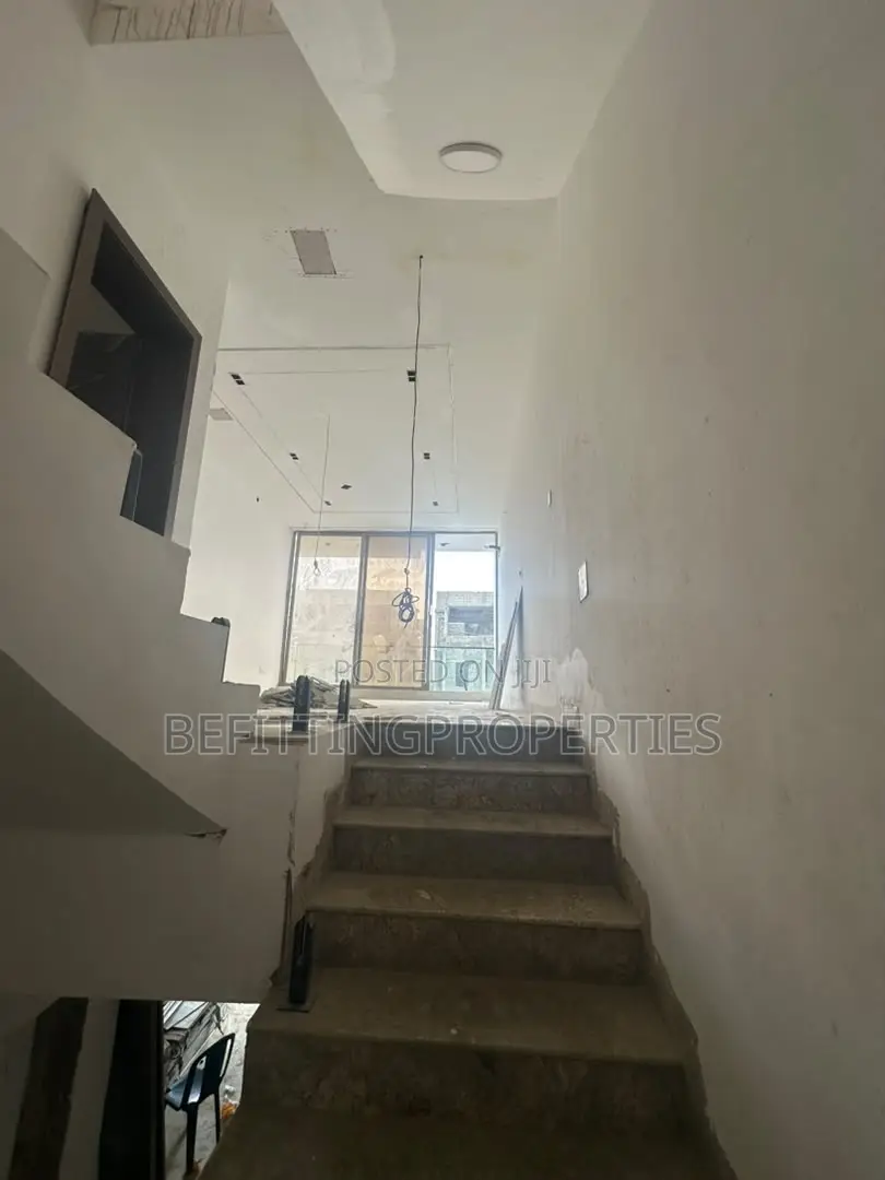 4bdrm Duplex in Ogudu GRA for sale in Ogudu GRA