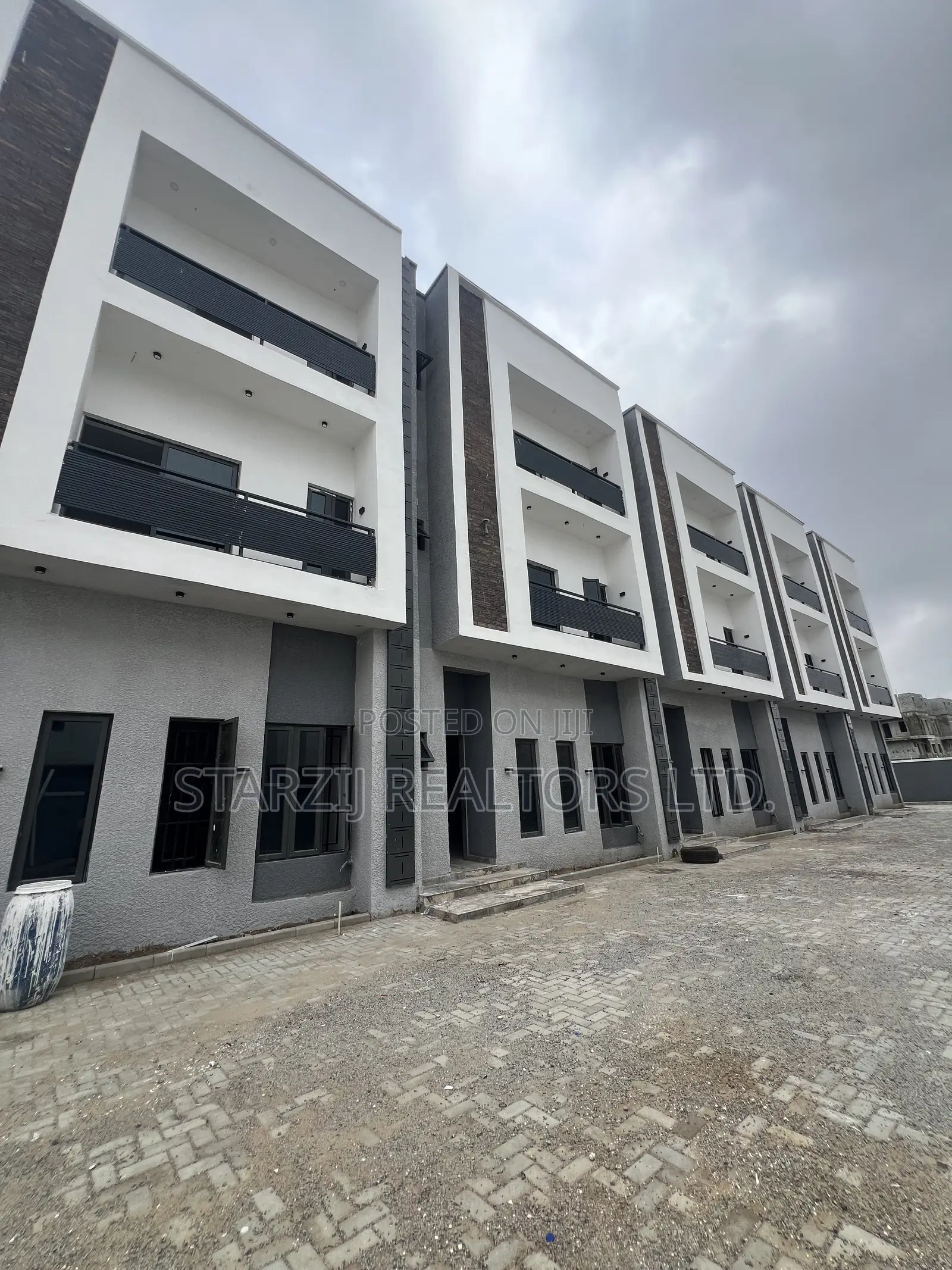 4bdrm Duplex in Jahi for sale in Jahi