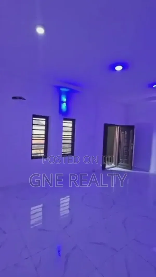 Furnished 3bdrm Block of Flats in Ago Palace for sale in Ago Palace