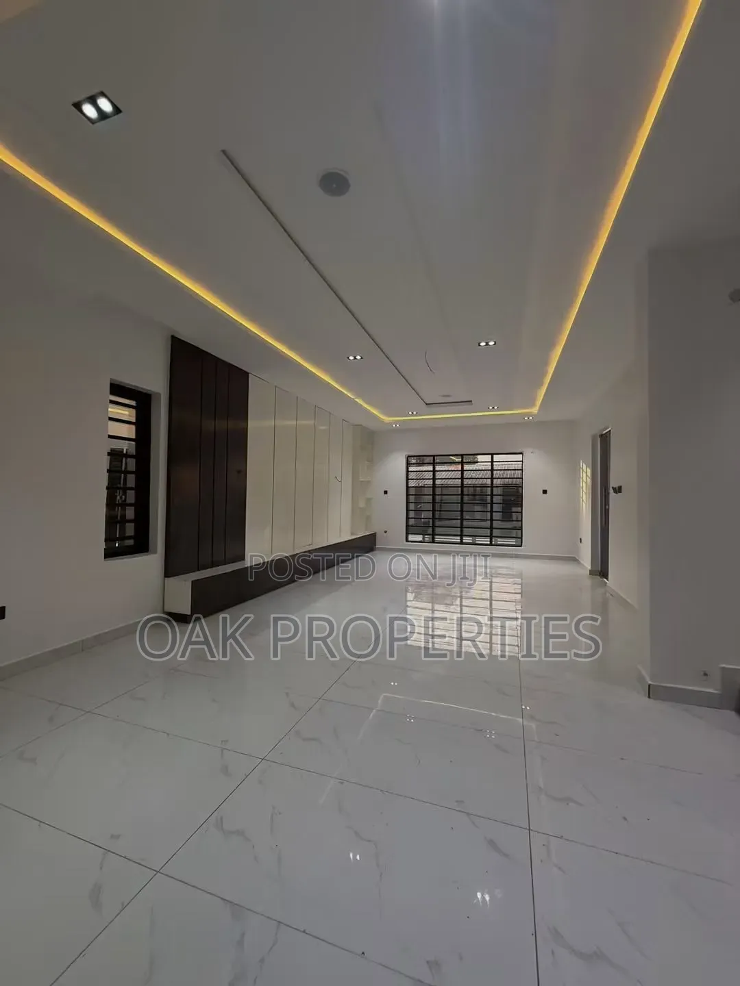 4bdrm Duplex in Hillview Estate, Rumuogba for sale in Rumuogba