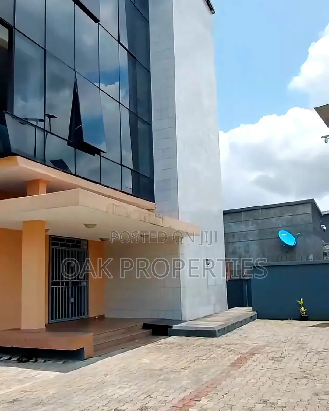 Open Plan Office Complex on 4 Floors on 1 & Half Plots at Old Gra in Old GRA