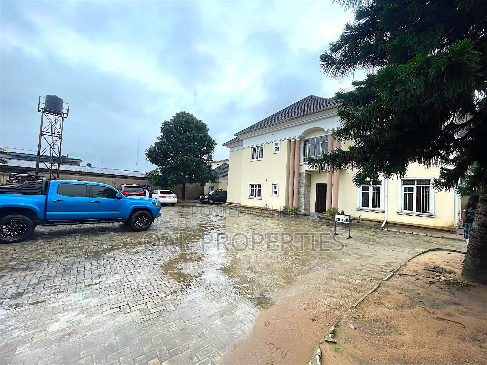 Executive 6 Rooms Duplex With 2 Rooms Bq for Office Use at Gra in GRA Phase 2 / Port-Harcourt