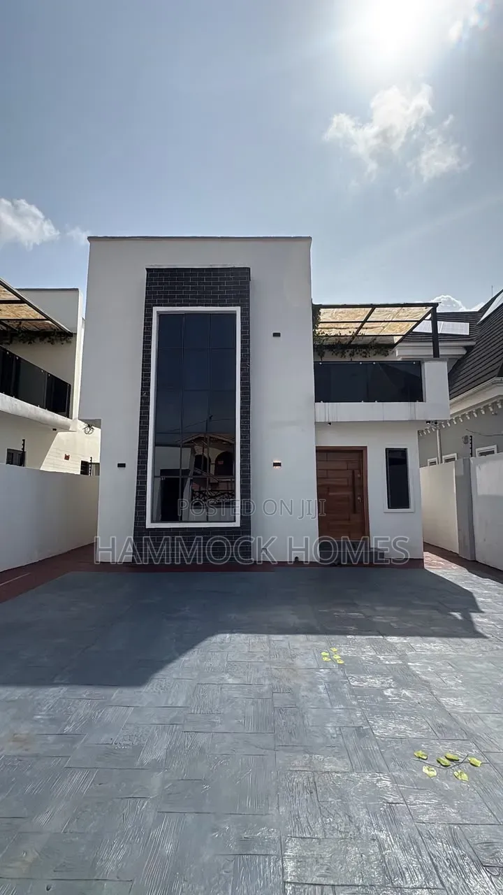 4bdrm Duplex in Emmanuel Estate, Jericho for sale in Jericho