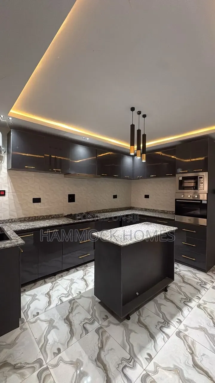 4bdrm Duplex in Emmanuel Estate, Jericho for sale in Jericho