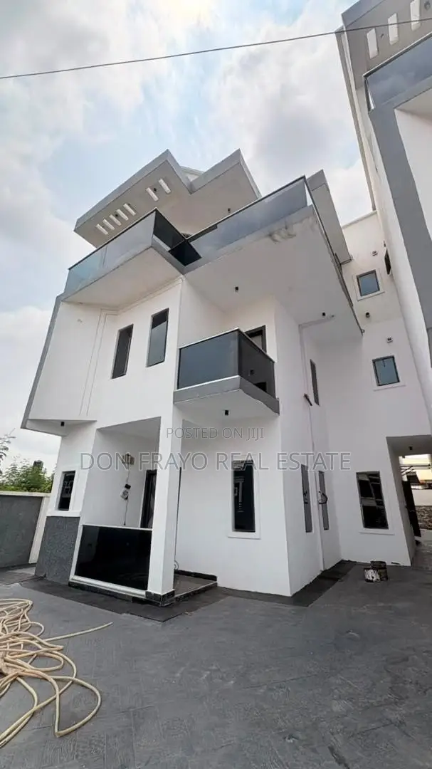 4bdrm Duplex in Carlton Gate Estate, Akobo for sale in Akobo