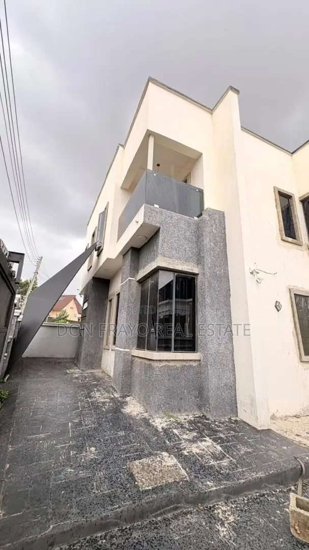 4bdrm Duplex in Carlton Gate Estate, Akobo for sale in Akobo