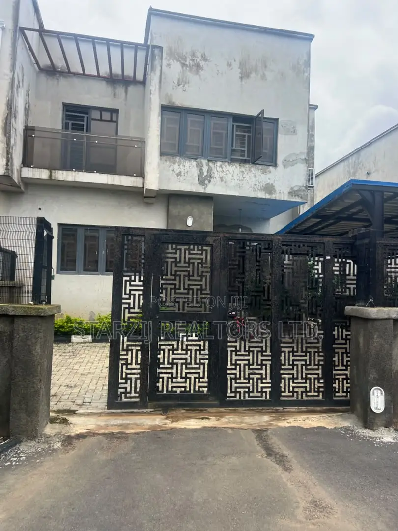 4bdrm Duplex in Karsana, Dape for sale in Dape
