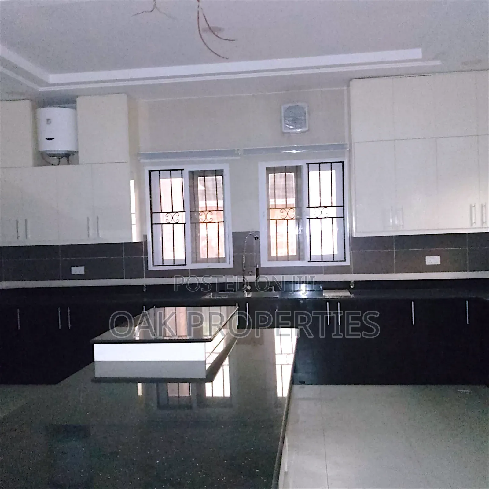 Stand Alone 6 Rooms Duplex With 2 Rooms BQ for Office Use at Gra in GRA Phase 2 / Port-Harcourt