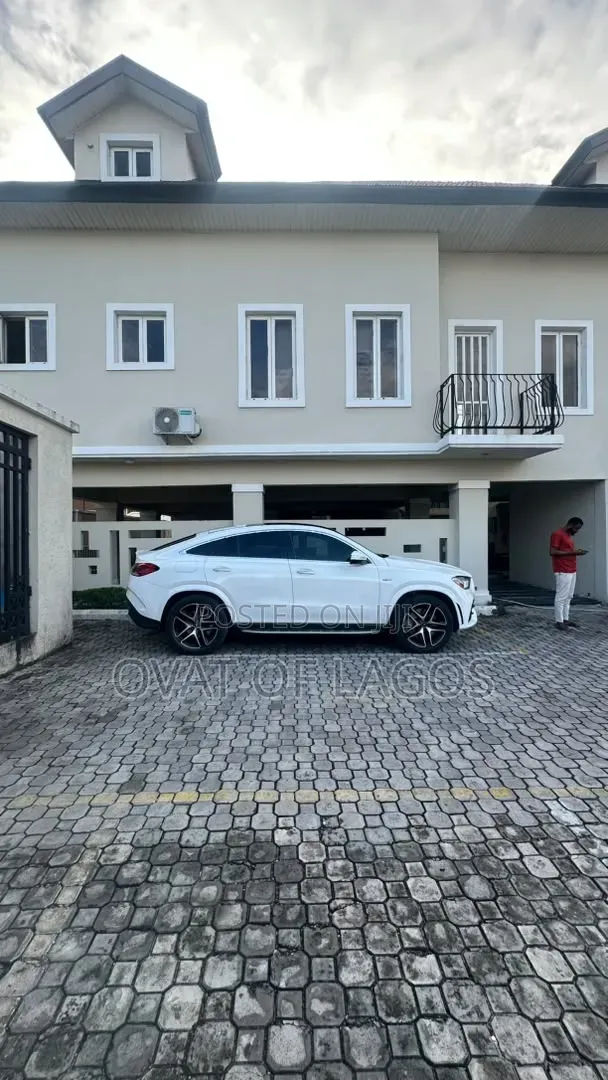 3bdrm Apartment in Lekki Phase 1 for rent in Lekki Phase 1