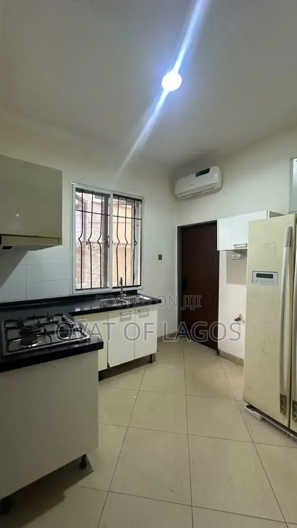 3bdrm Apartment in Lekki Phase 1 for rent in Lekki Phase 1