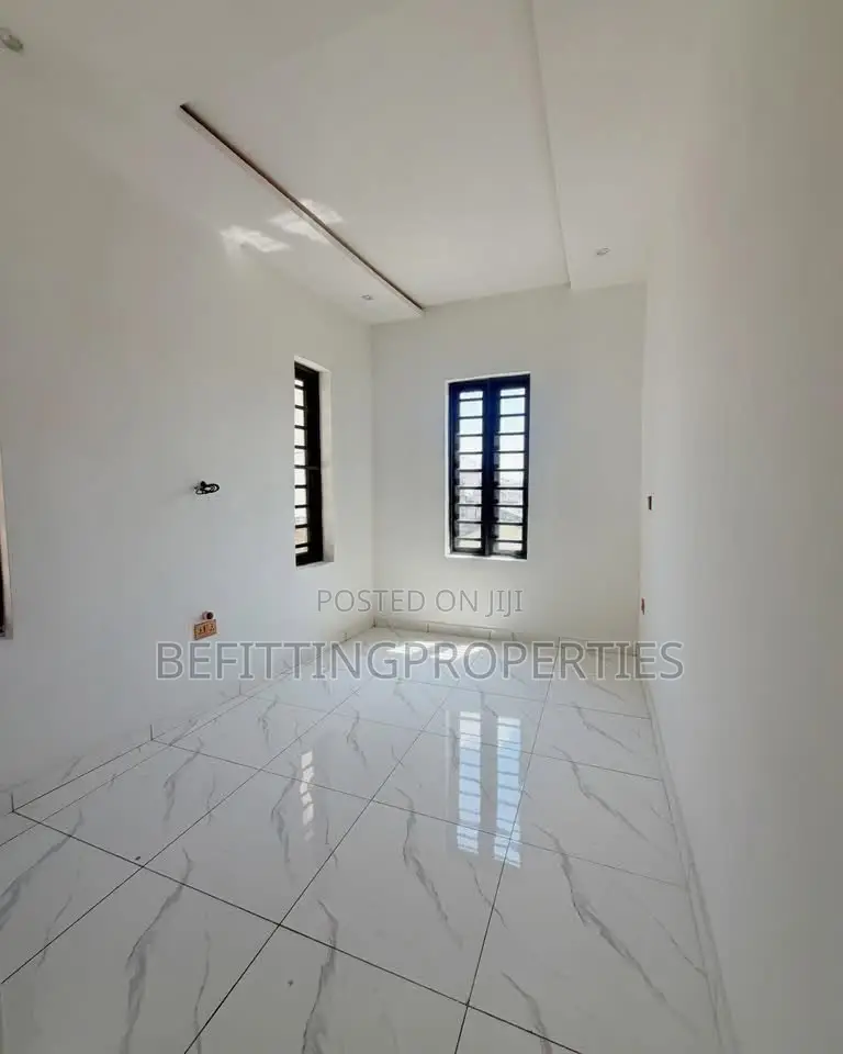 3bdrm Duplex in Omole Phase 2 for sale in Omole Phase 2