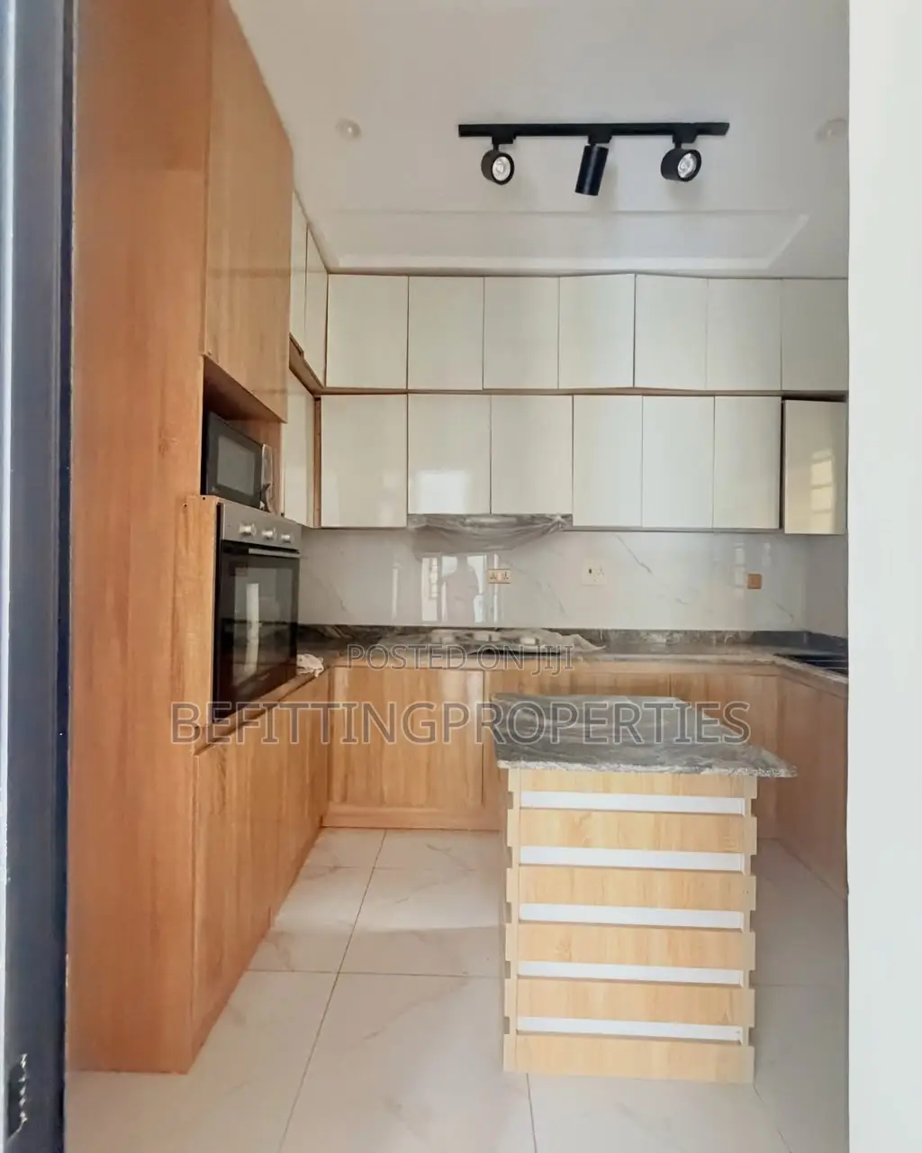 3bdrm Duplex in Omole Phase 2 for sale in Omole Phase 2