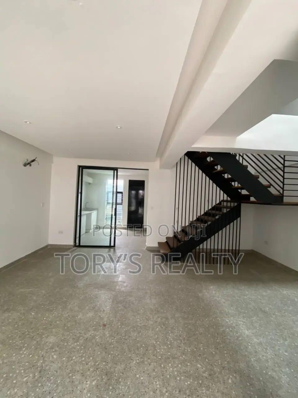 4bdrm Townhouse/Terrace in Ikate for sale in Ikate