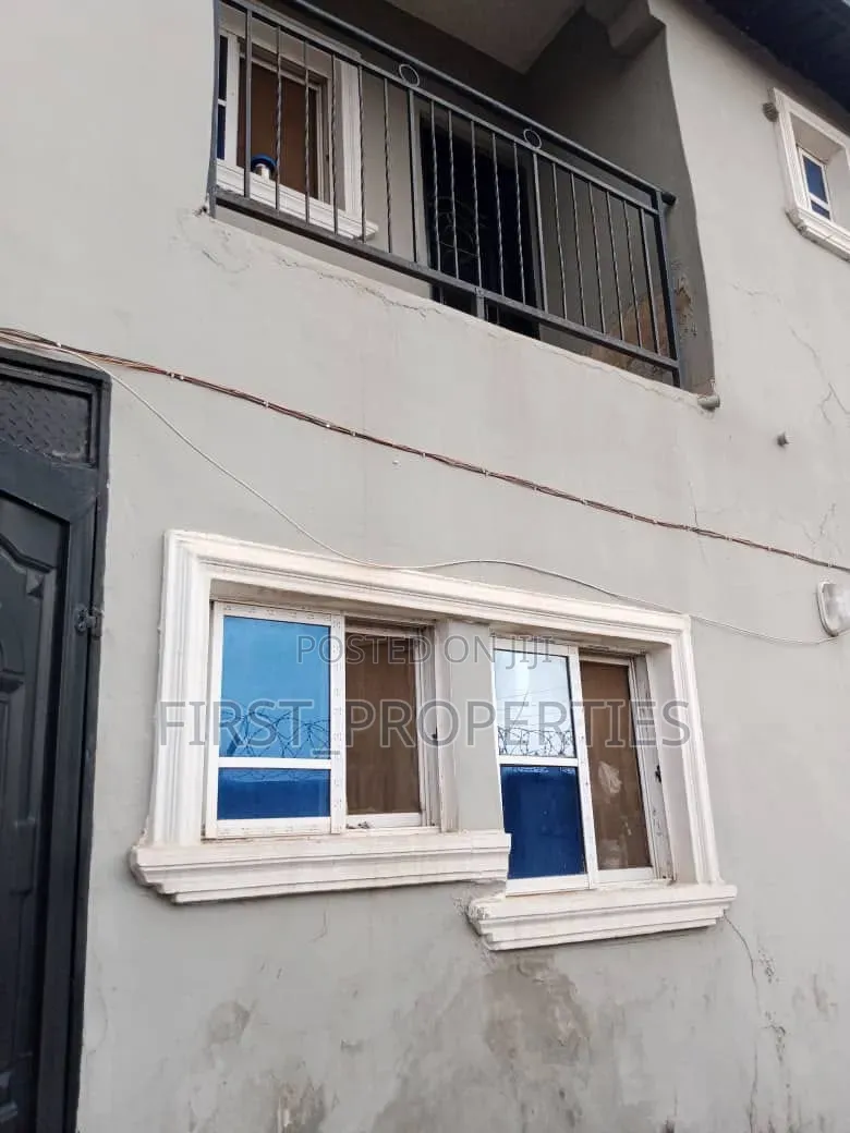 12bdrm Block of Flats in Ashipa Estate, Akala Express for sale in Akala Express