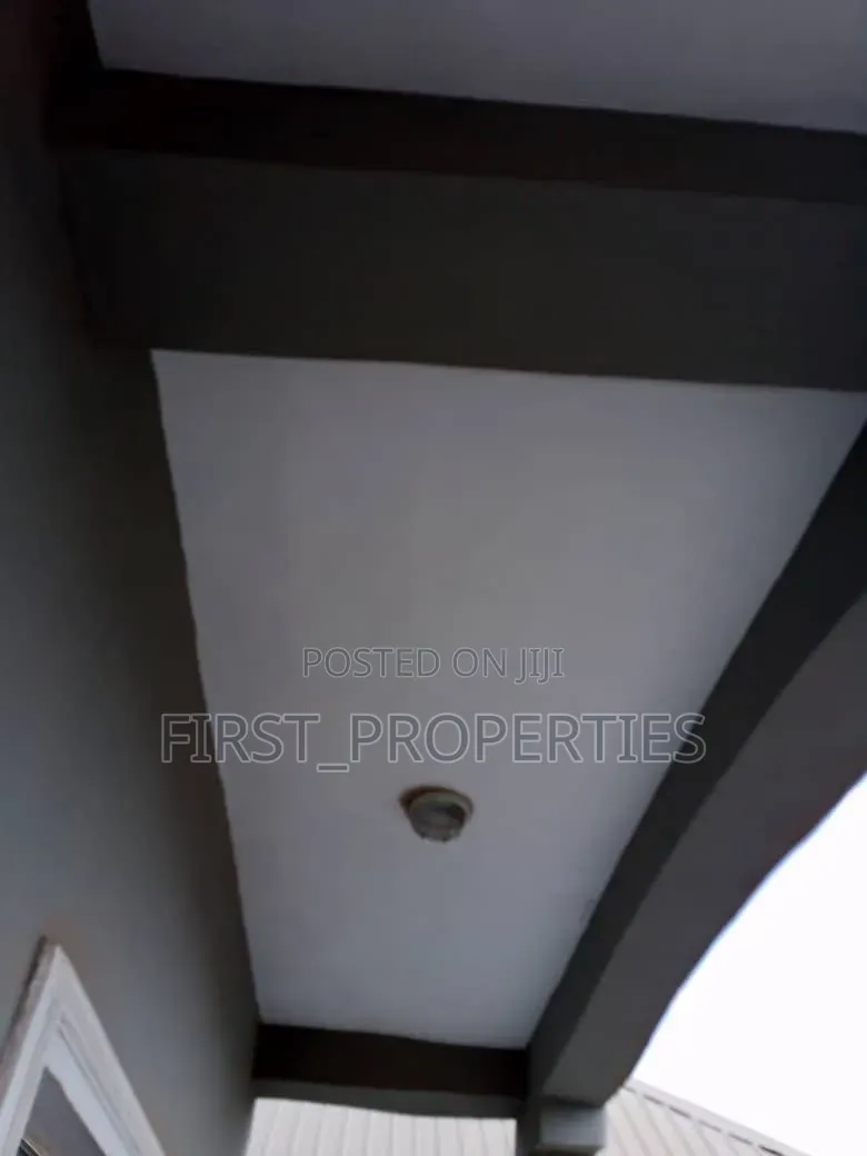 12bdrm Block of Flats in Ashipa Estate, Akala Express for sale in Akala Express