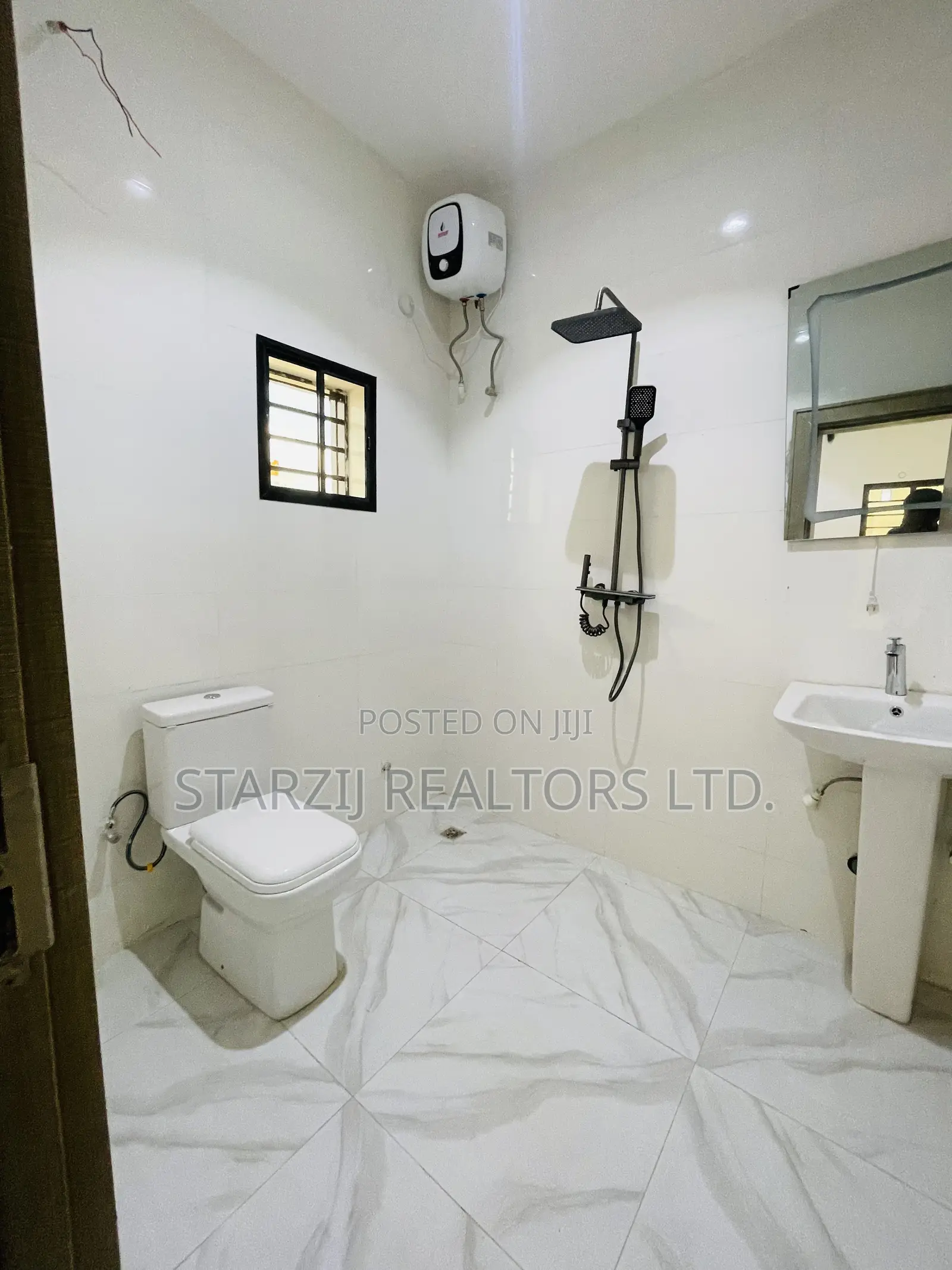 4bdrm Duplex in Karsana, Dape for sale in Dape