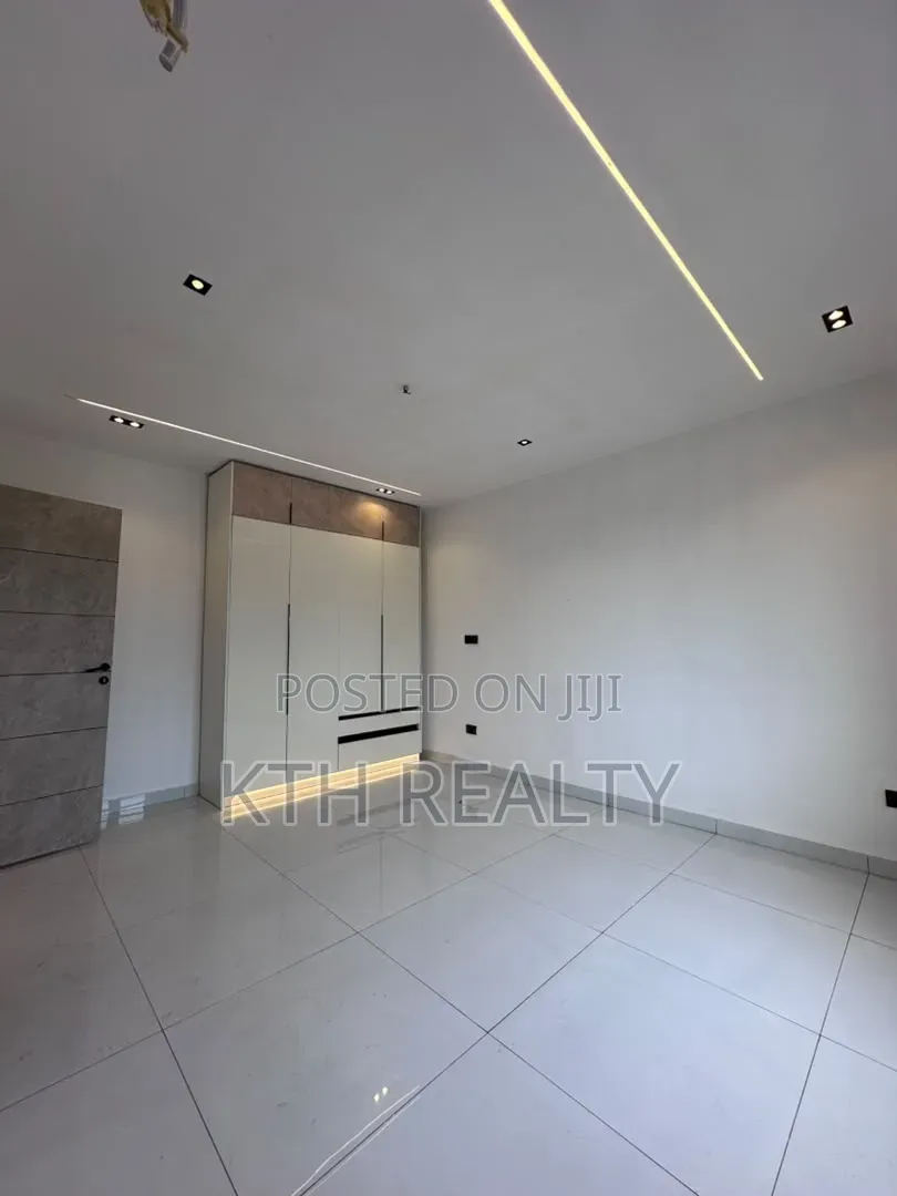 3bdrm Apartment in Lekki Phase 1 for sale in Lekki Phase 1