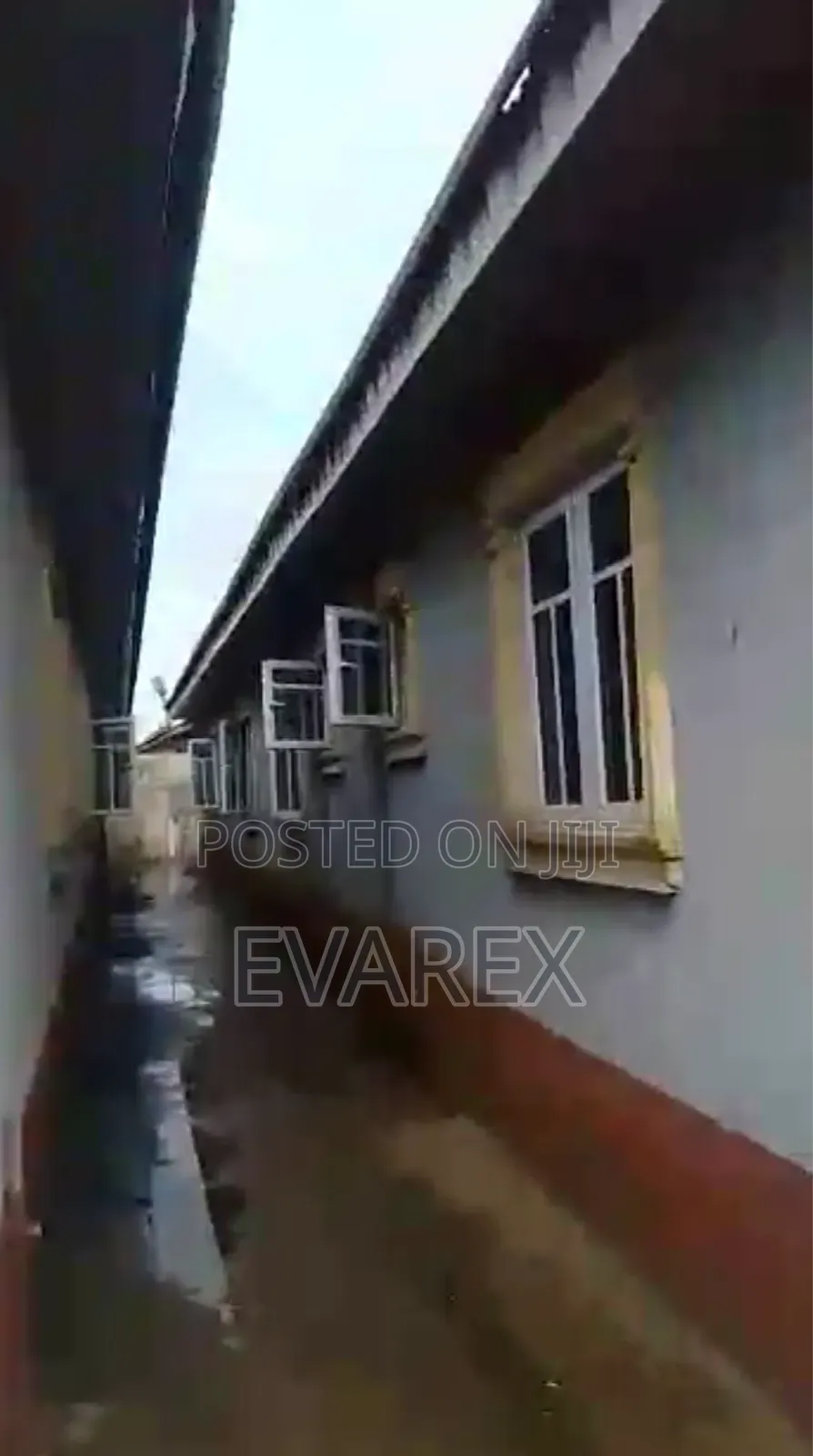 4bdrm Block of Flats in Agbara-Igbesan for sale in Agbara-Igbesan