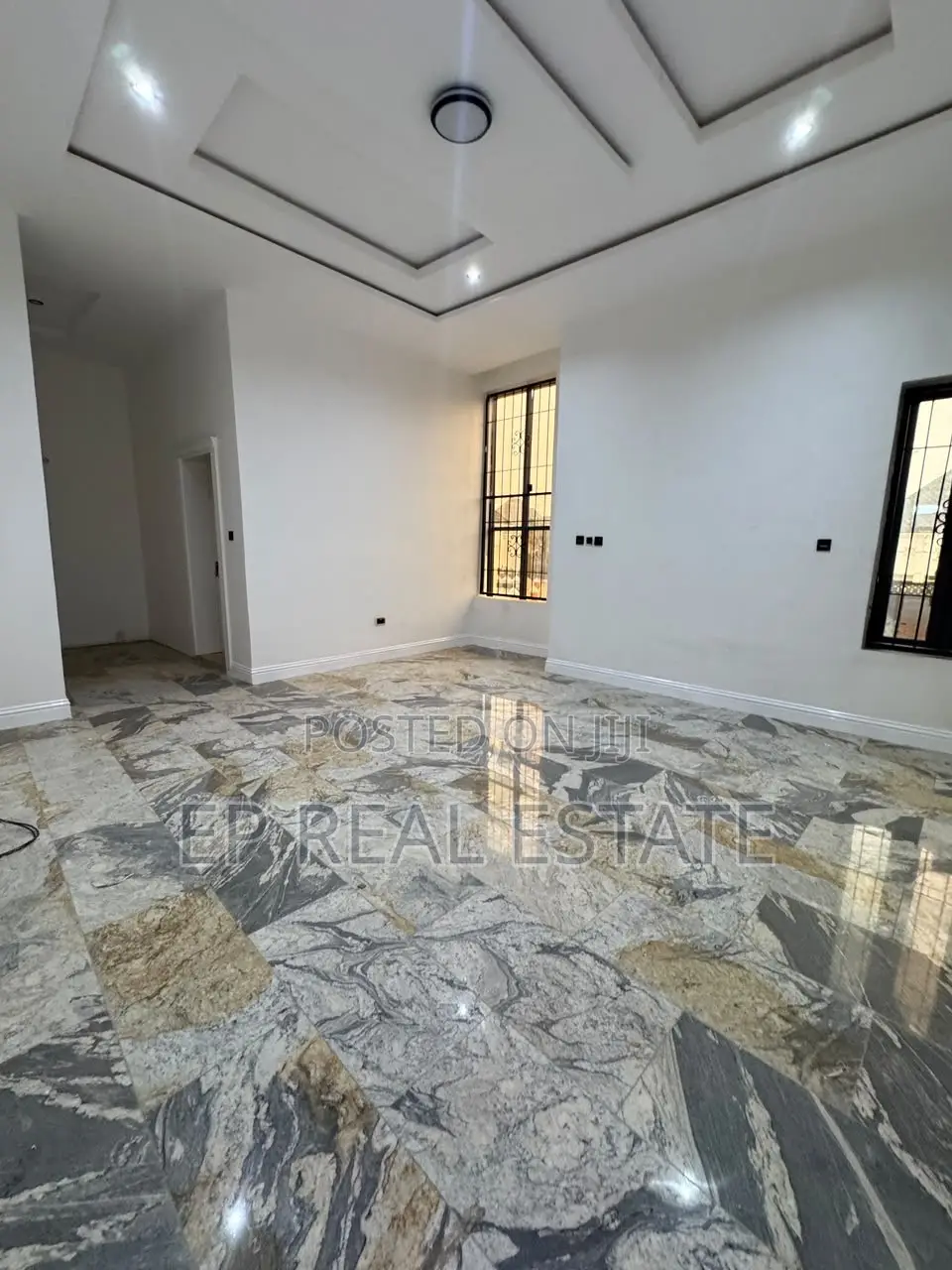 6bdrm Duplex in Karsana for sale in Karsana