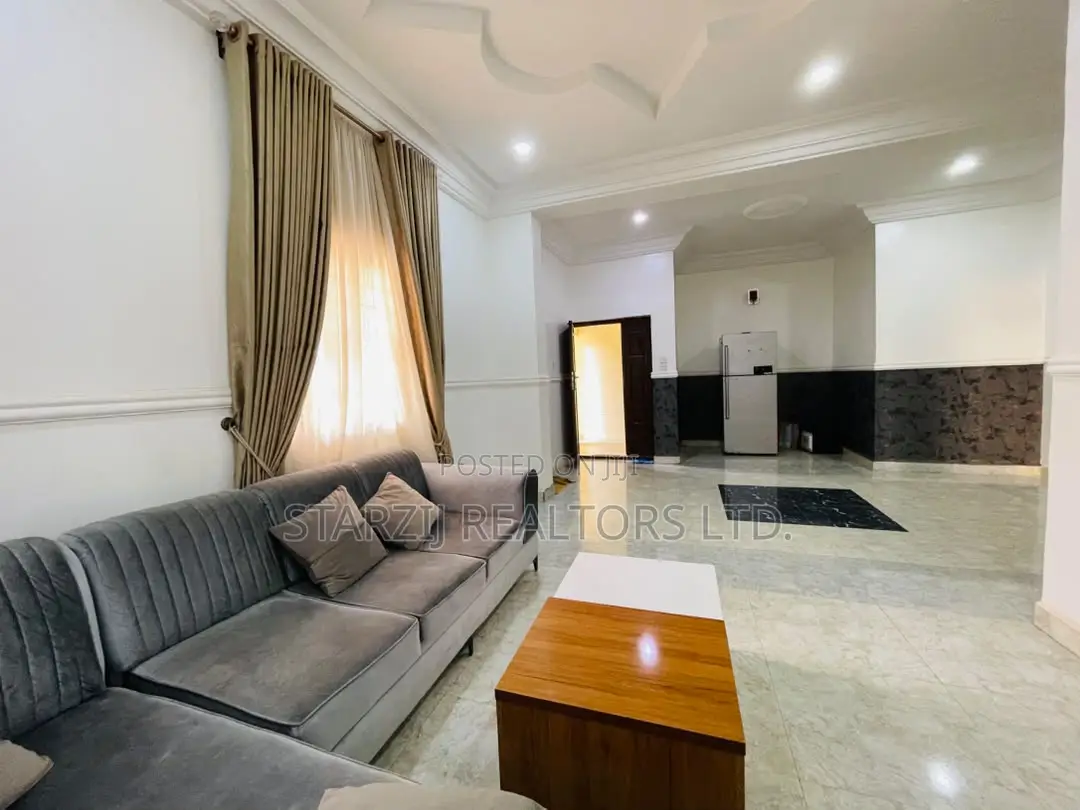 4bdrm Duplex in Sabon Lugbe for sale in Sabon Lugbe